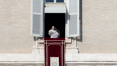 Papa no Regina Coeli: O Evangelho é sempre atual com o Espírito