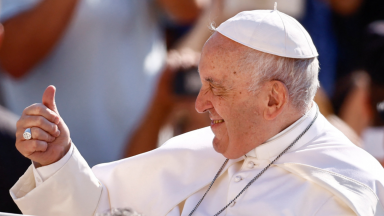 Papa fala aos jovens de Medjugorje: vão a Jesus e aprendam com Ele
