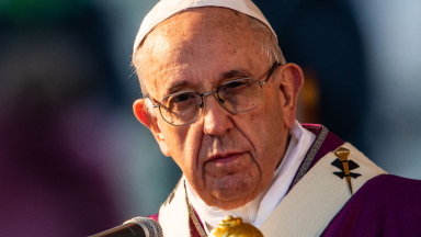 Ameaças recíprocas dos poderosos abafam o grito de paz, alerta Papa