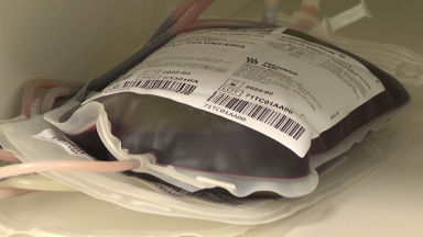 Doações de sangue caem e estoques estão baixos