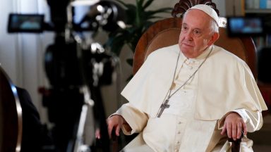 Papa está confiante de que as reformas financeiras evitarão novos escândalos
