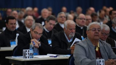 Bispos do Brasil seguem em apreciação e votação de subsídios