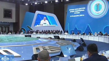Papa faz discurso de abertura em Congresso de Religiões Mundiais