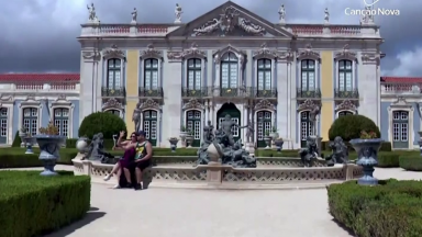 Reportagem mostra o Palácio Nacional de Queluz, moradia da família real