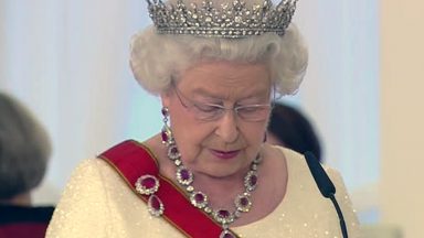 Recorde os encontros da Rainha Elizabeth II com os Papas