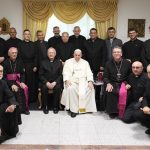 encontro do Papa com membros da Companhia de Jesus Cazaquistão