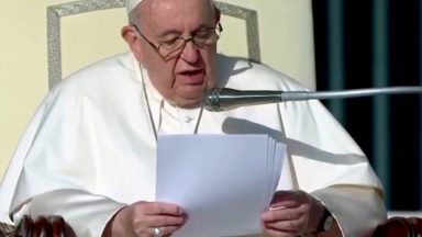 Papa Francisco reflete sobre discernimento e saúda fiéis brasileiros