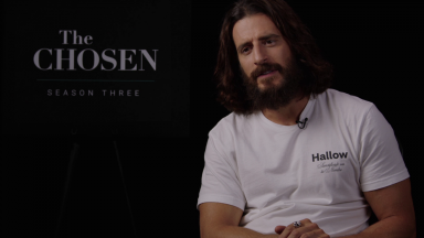 Jonathan Roumie fala sobre viver Jesus Cristo em 'The Chosen'