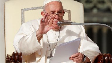 Papa: não nos deixemos vencer pelos momentos de desolação