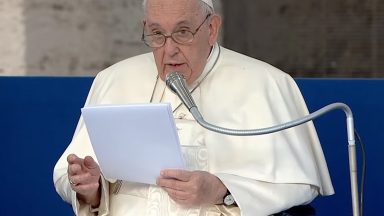 Desarmemos os conflitos com o diálogo, pede Papa em oração pela paz