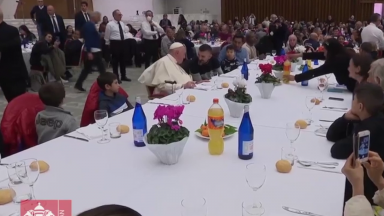 No Dia Mundial dos Pobres, Papa almoça com pobres de Roma