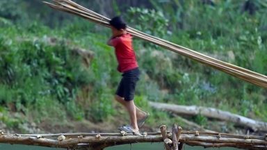 Na oração do mês, Francisco pede orações pelas crianças abandonadas