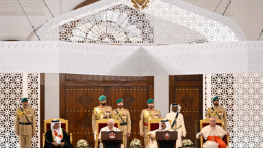 Papa no Bahrein: “Estou aqui como peregrino da paz