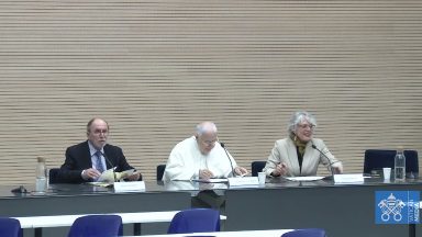 Vaticano realiza conferência sobre modelos de santidade e canonizações