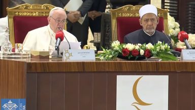Papa no Bahrein: diálogo é oxigênio da convivência comum