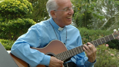 Ousadia e carisma: o legado de Monsenhor Jonas para a música católica