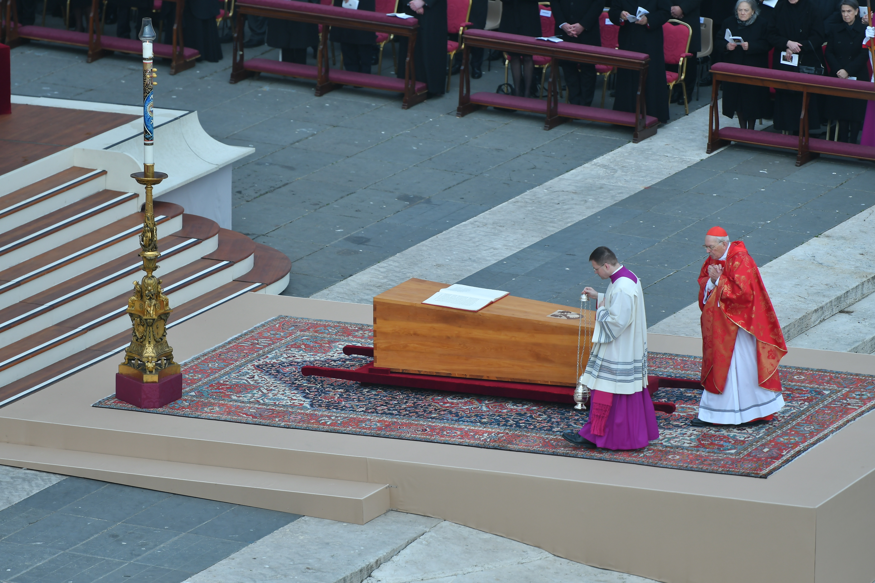 Escritos Católicos: O CAVALEIRO DE DEUS