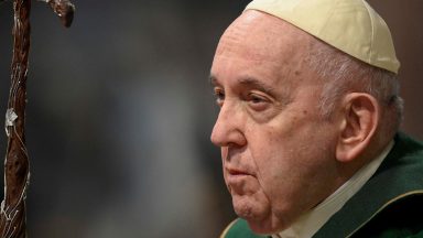 Papa: todos estamos sob a autoridade da Palavra de Deus