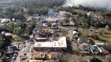 Pelo menos seis pessoas morrem após passagem de tornado no Alabama