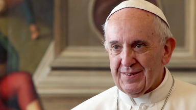 Não há maior amor do que dar a vida pelos outros, afirma Papa