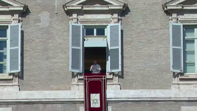Papa Francisco reza pelos últimos acontecimento que abalaram o mundo