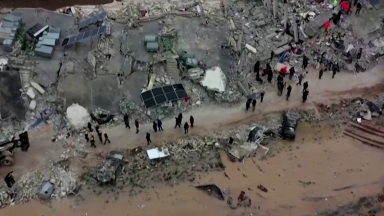 Terremoto na Turquia e na Síria provoca mortes e destruição