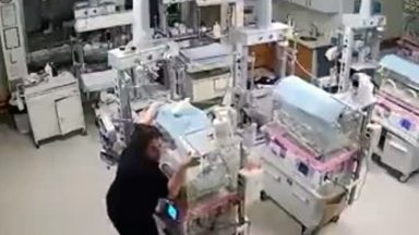 Durante terremoto, enfermeiras protegem bebês em incubadoras
