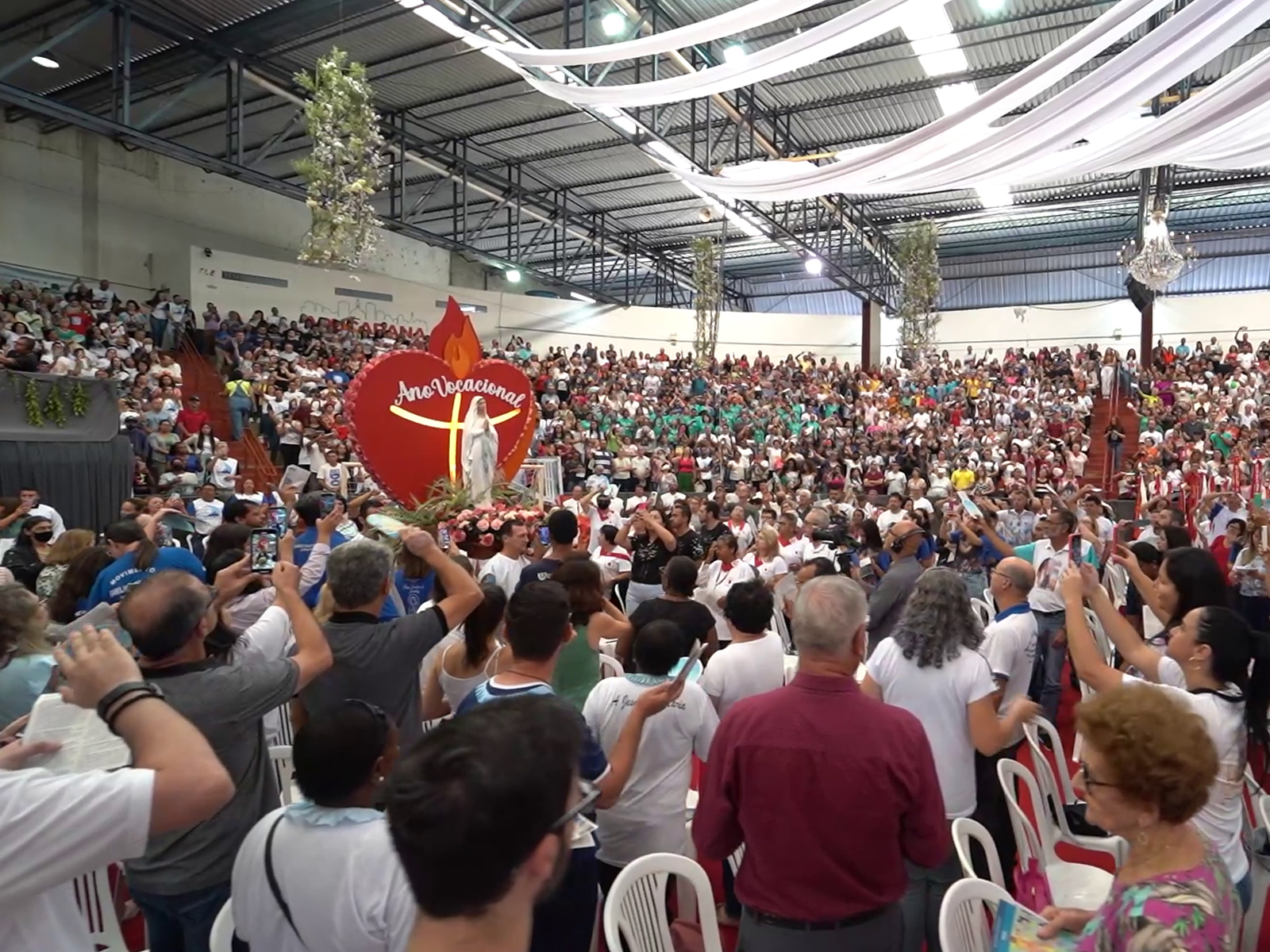 Bispo Diocesano - Dom Carlos José de Oliveira