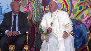 Papa Francisco apresenta quadro febril e audiências são canceladas