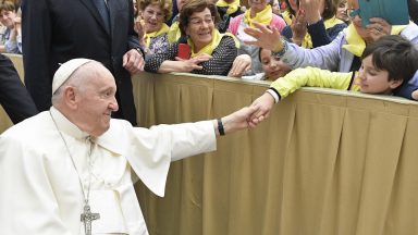 Papa Francisco: a fé não é um artefato em um museu