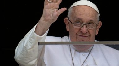Papa Francisco: nunca se canse de estar ao lado da vítima