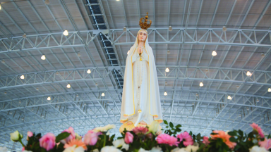 Padre: no mês de maio, Igreja convida fiéis a voltarem o olhar para Maria