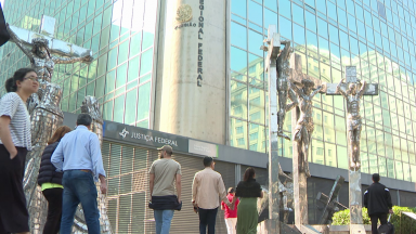 Exposição de esculturas chama a atenção na Avenida Paulista