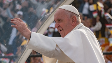 Papa: Santa Teresinha nos ajude a amar Jesus e superar nosso egoísmo