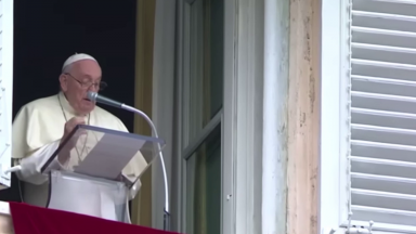 Durante a oração do Angelus, Papa volta a falar das guerras no mundo