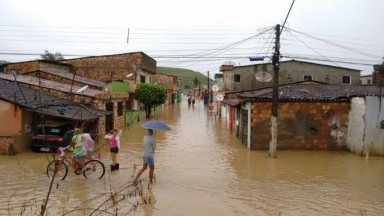 Cáritas NE 2 realiza ação emergencial em prol dos afetados pelas chuvas