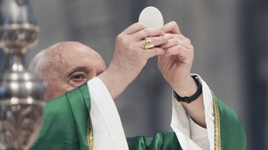 Papa presidirá missa por cardeais falecidos e pelo Dia dos Pobres