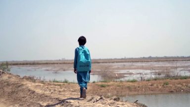 Segudo UNICEF, 1,5 milhão de crianças precisam de ajuda no Paquistão