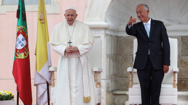 Papa já está em Portugal para a JMJ; veja compromissos de hoje