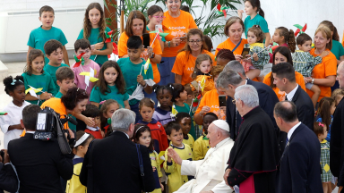 Associações de caridade: Papa incentiva amor concreto pelos mais frágeis