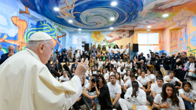 Papa à Scholas Ocurrentes: dar sentido à vida mesmo em meio ao caos