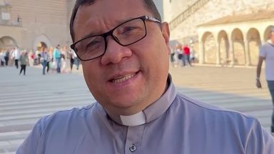 Padre Wagner Ferreira faz defesa da vida em gravação de mensagem
