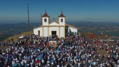 Fiéis celebram o dia de Nossa Senhora da Piedade, padroeira de Minas Gerais