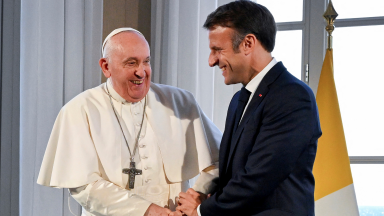 Papa Francisco encontra o chefe de Estado Macron em Marselha
