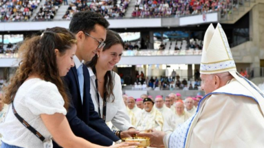 Papa Francisco expressa sua gratidão ao povo francês