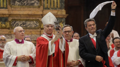 Sangue de São Januário se liquefaz em Nápoles: confira detalhes