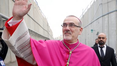 Libertar reféns é o primeiro passo à paz, afirma cardeal Pizzaballa
