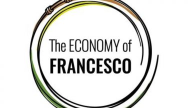 Francisco aos jovens: cuidar da economia para ter um mundo de irmãos