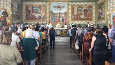 Fiéis se reúnem para celebrar Frei Galvão, primeiro santo brasileiro