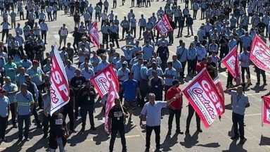 Greve na GM chega ao fim e 800 funcionários retomam seus postos